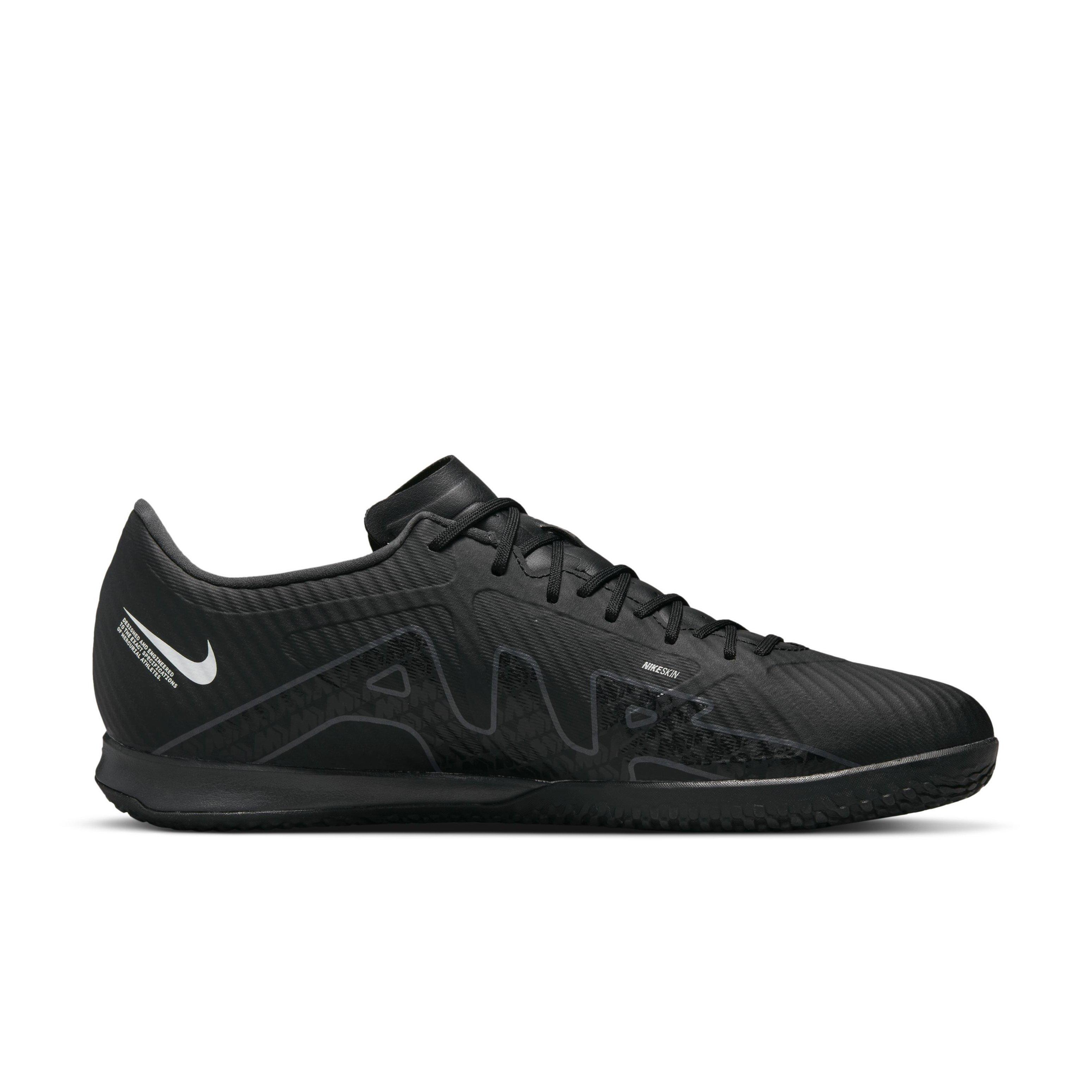 Hibbett sports indoor shop soccer shoes